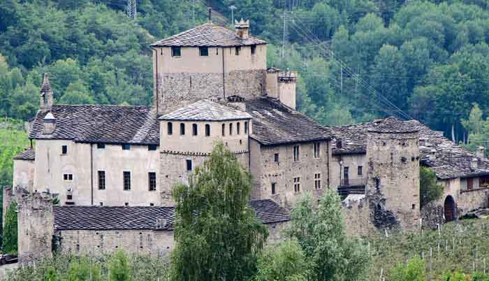 Castello di Sariod de la Tour